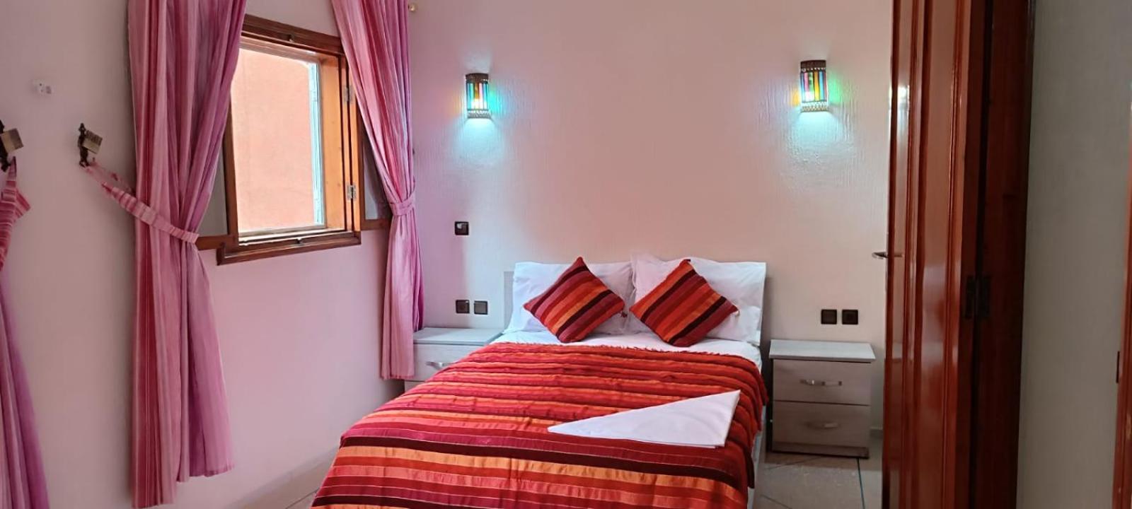 Mirleft Tayought Guest House Exterior foto